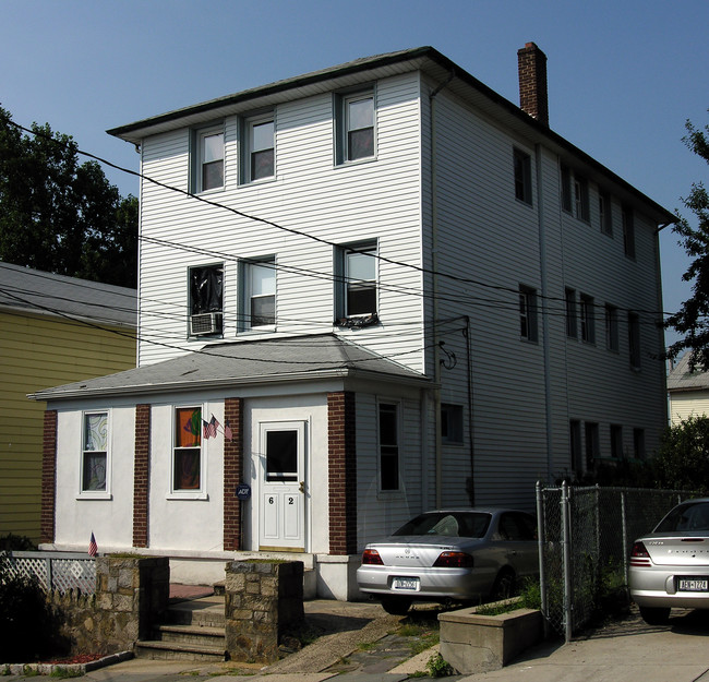 62 Huber Pl in Yonkers, NY - Building Photo - Building Photo