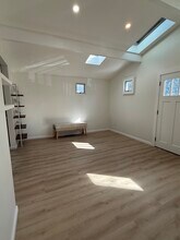 237 San Juan Ave in Venice, CA - Building Photo - Building Photo