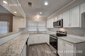 757 Aspen Ct in Hurst, TX - Building Photo - Building Photo