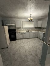 1127 Montrose Ave in Toledo, OH - Building Photo - Building Photo