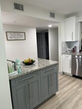 4734 Lucerne Lakes Blvd E in Greenacres, FL - Building Photo - Building Photo