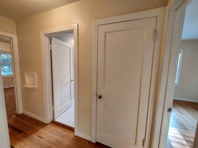 6124 Van Alstine Ave in Carmichael, CA - Building Photo - Building Photo