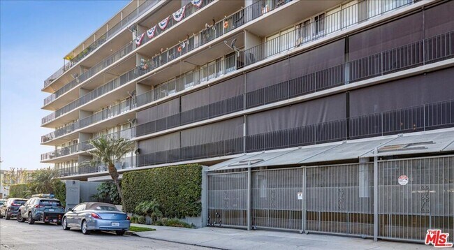 5400 E The Toledo, Unit 403 in Long Beach, CA - Building Photo - Building Photo