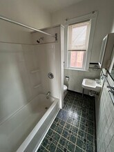 1381 Union St in Schenectady, NY - Foto de edificio - Building Photo