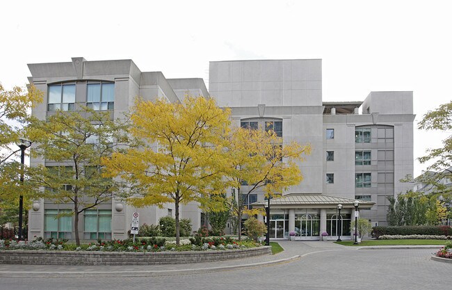 Nevis Condominiums in Toronto, ON - Building Photo - Building Photo