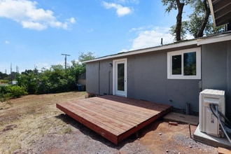 2415 West St in Redding, CA - Foto de edificio - Building Photo