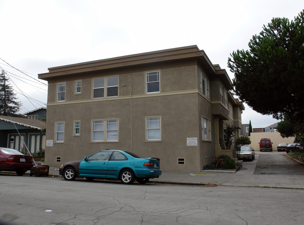 2316 Brooks Ave in Richmond, CA - Foto de edificio