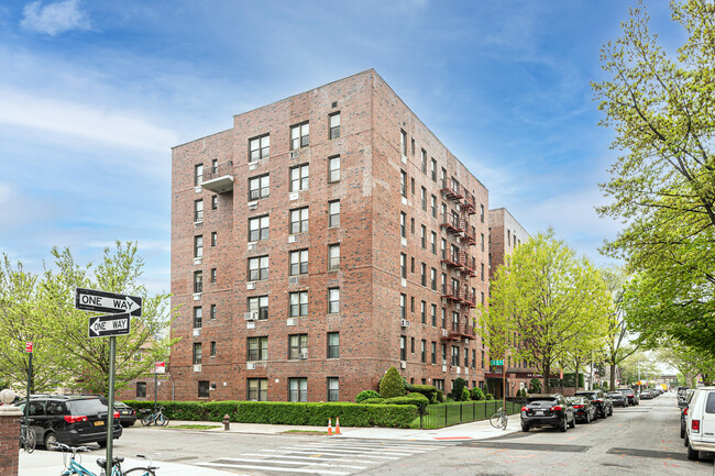 414 Elmwood Ave in Brooklyn, NY - Foto de edificio - Building Photo