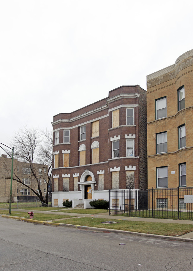 5727 S Calumet Ave in Chicago, IL - Building Photo - Building Photo