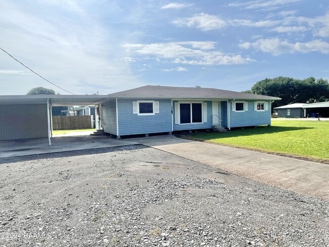 1085 Anse Broussard Hwy in Breaux Bridge, LA - Building Photo - Building Photo