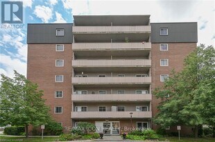 1106 Jalna Blvd in London, ON - Building Photo