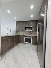 7101 Byron Ave in Miami Beach, FL - Building Photo - Building Photo