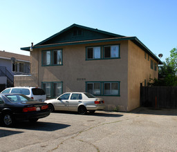 1130 W Stoneridge Ct in Ontario, CA - Building Photo - Building Photo