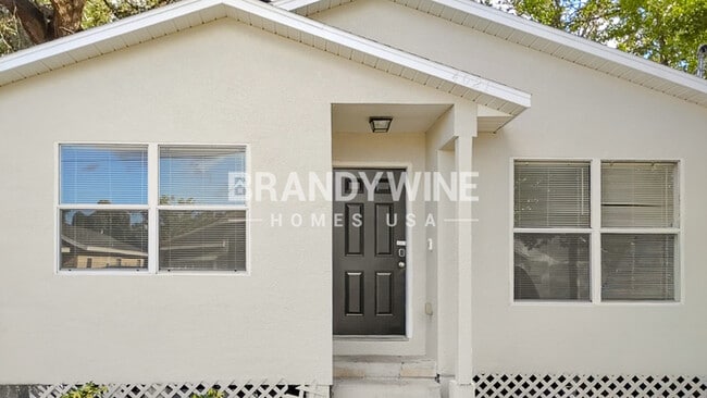 property at 4021 E Louisiana Ave