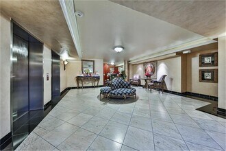 1005 S Shepherd Dr in Houston, TX - Building Photo - Building Photo