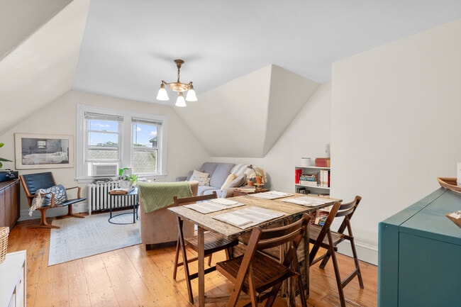 5 Wenham St, Unit 3 in Boston, MA - Foto de edificio - Building Photo