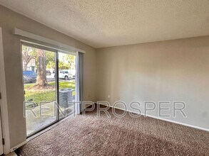 4223 S Semoran Blvd in Orlando, FL - Building Photo - Building Photo