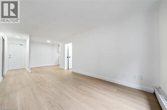 223 Jackson St W in Hamilton, ON - Building Photo - Building Photo