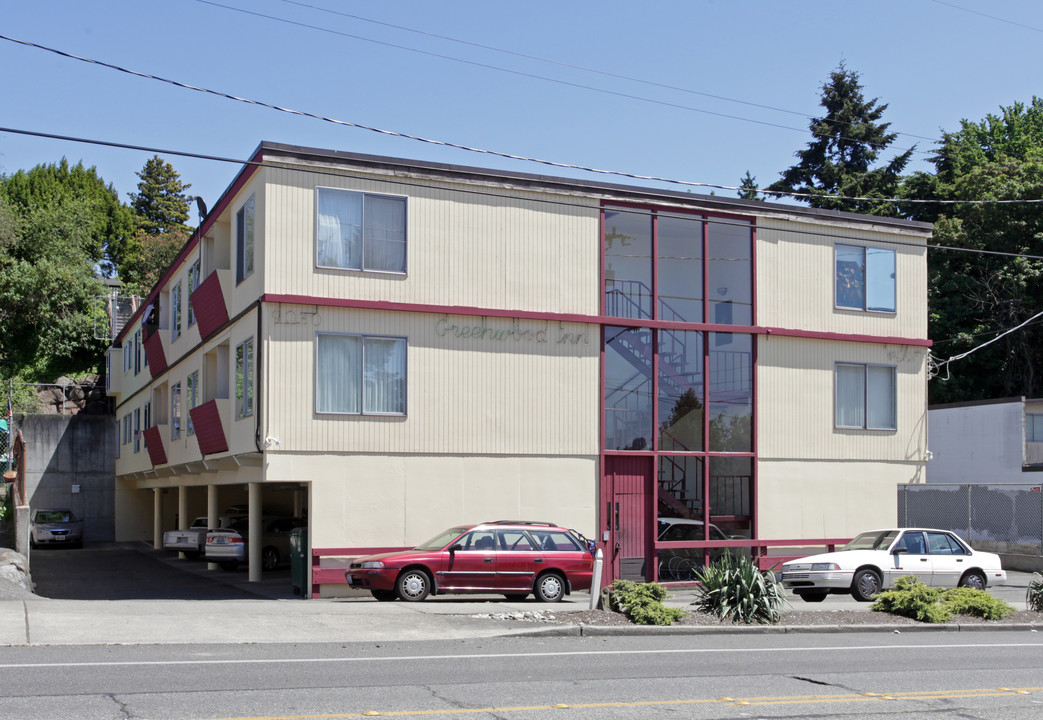 Greenwood Inn in Seattle, WA - Building Photo