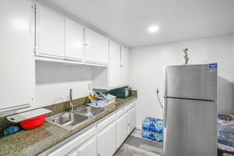 571 Tilling Way in El Cajon, CA - Building Photo - Building Photo