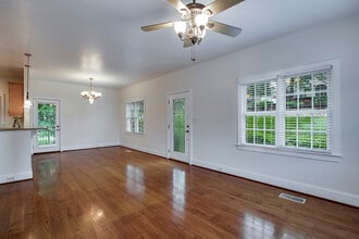 111 Daleyuhski Way in Loudon, TN - Building Photo - Building Photo