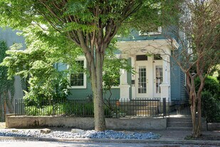 828 E Washington St in Louisville, KY - Building Photo