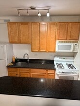 2321 N Oak Park Ave in Chicago, IL - Building Photo - Building Photo