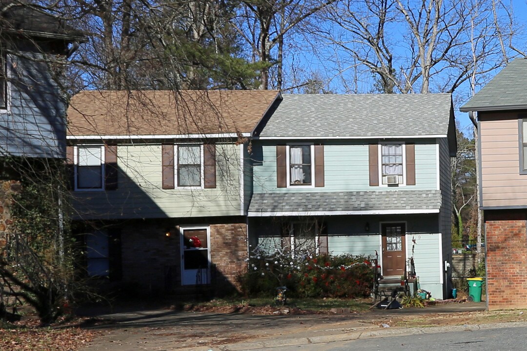 137-139 Woodberry Ct in Woodstock, GA - Building Photo