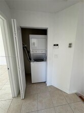 714 NE 4th Ct. in Hallandale Beach, FL - Building Photo - Building Photo