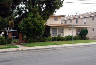 1641-1645 E Maple Ave in El Segundo, CA - Building Photo - Building Photo