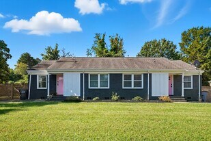 316 Hollis Rd in Charlotte, NC - Building Photo