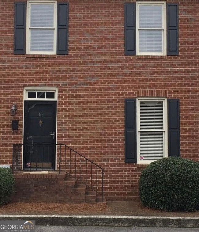 property at 312 E 7th St SW