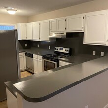 Apartments on 20th in Hickory, NC - Foto de edificio - Building Photo