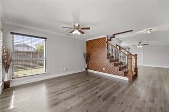 14942 Gray Ridge Dr in Houston, TX - Building Photo - Building Photo