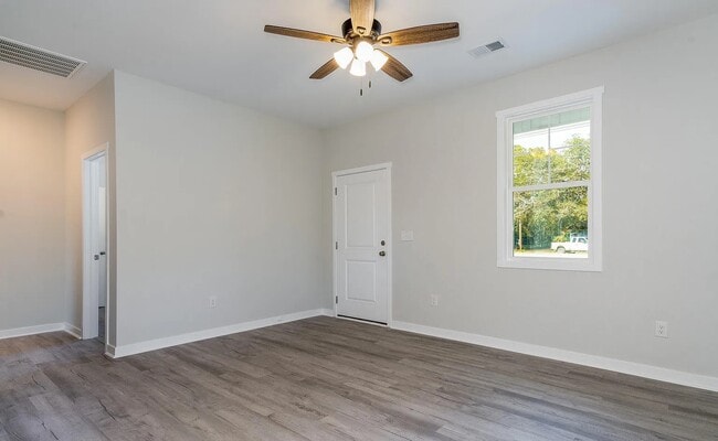 9105 Beach Dr SW in Calabash, NC - Building Photo - Building Photo