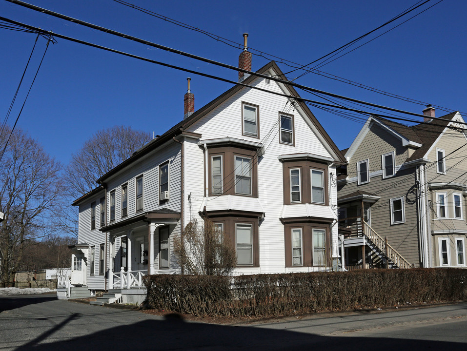 98 Bacon St in Waltham, MA - Foto de edificio