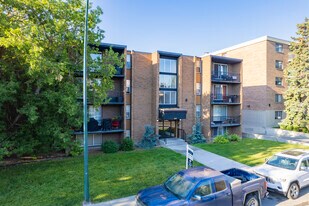 515 57th Ave SW in Calgary, AB - Building Photo