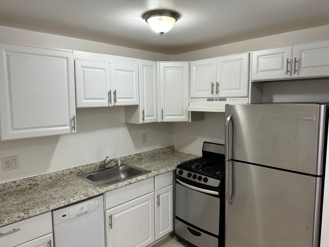 34 Decatur St, Unit 1