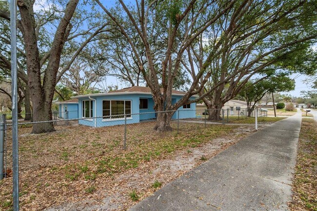 6103 Corson Ave in New Port Richey, FL - Building Photo - Building Photo