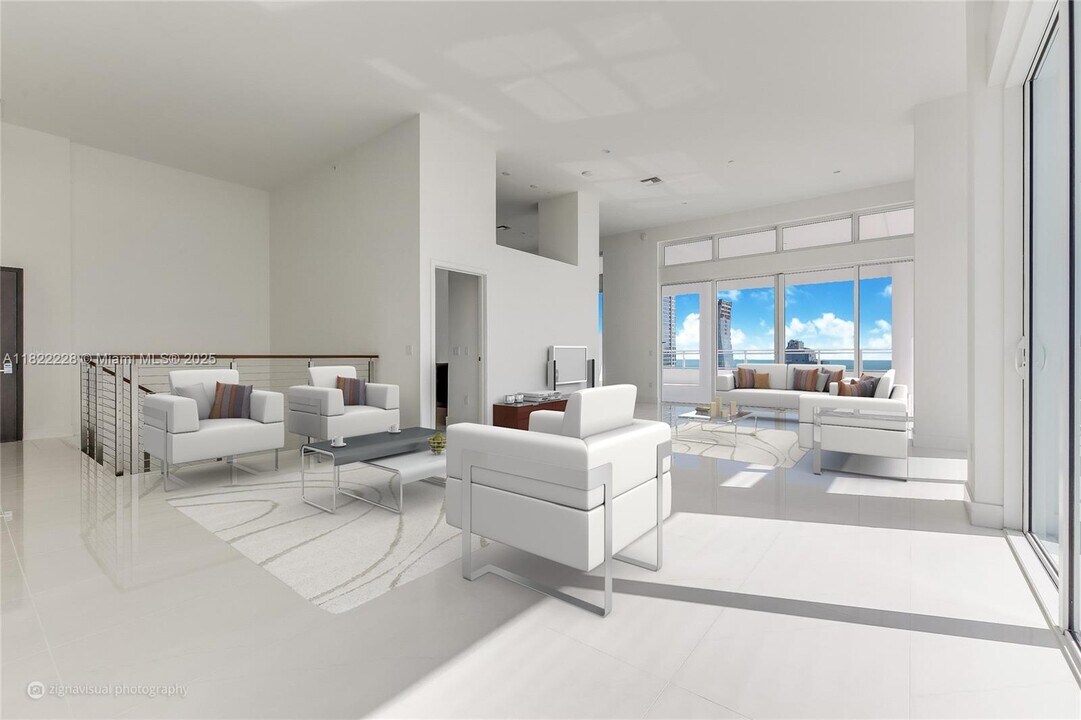 1080 Brickell Ave, Unit 4401 in Miami, FL - Building Photo