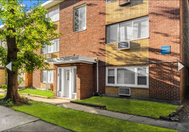 property at 3129 48th Ct