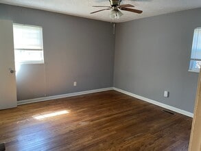 1104 Waverly Ave in Muscle Shoals, AL - Building Photo - Building Photo