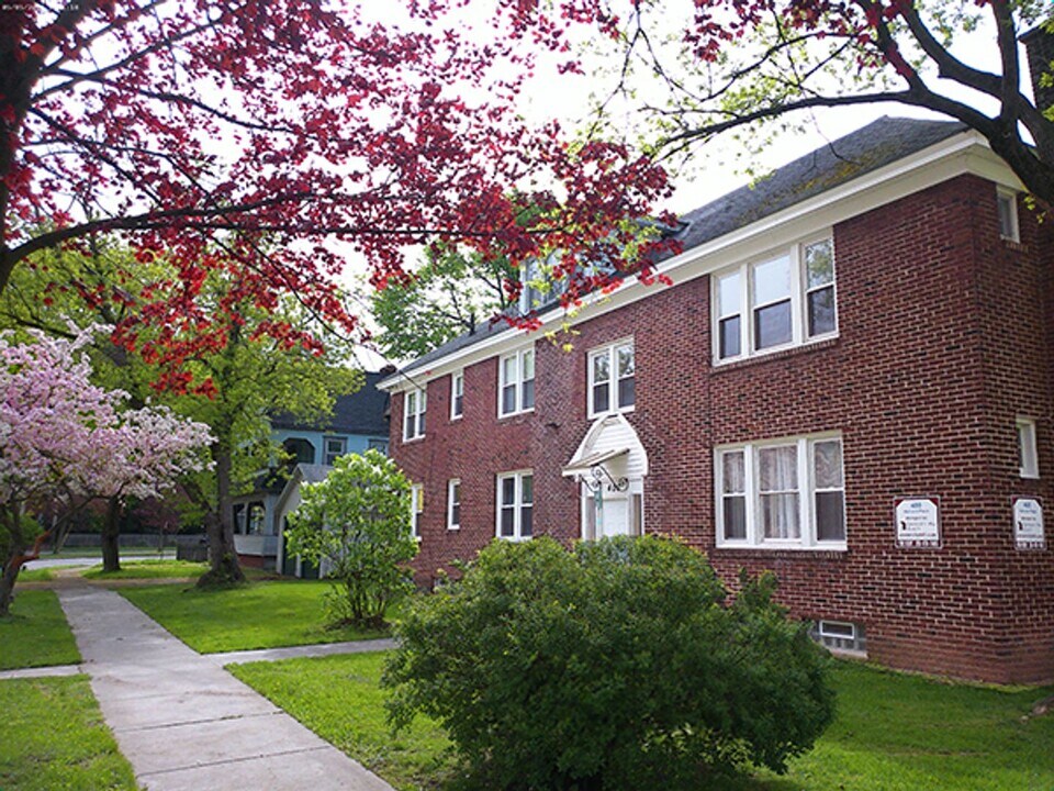 400 Harvard Pl in Syracuse, NY - Building Photo
