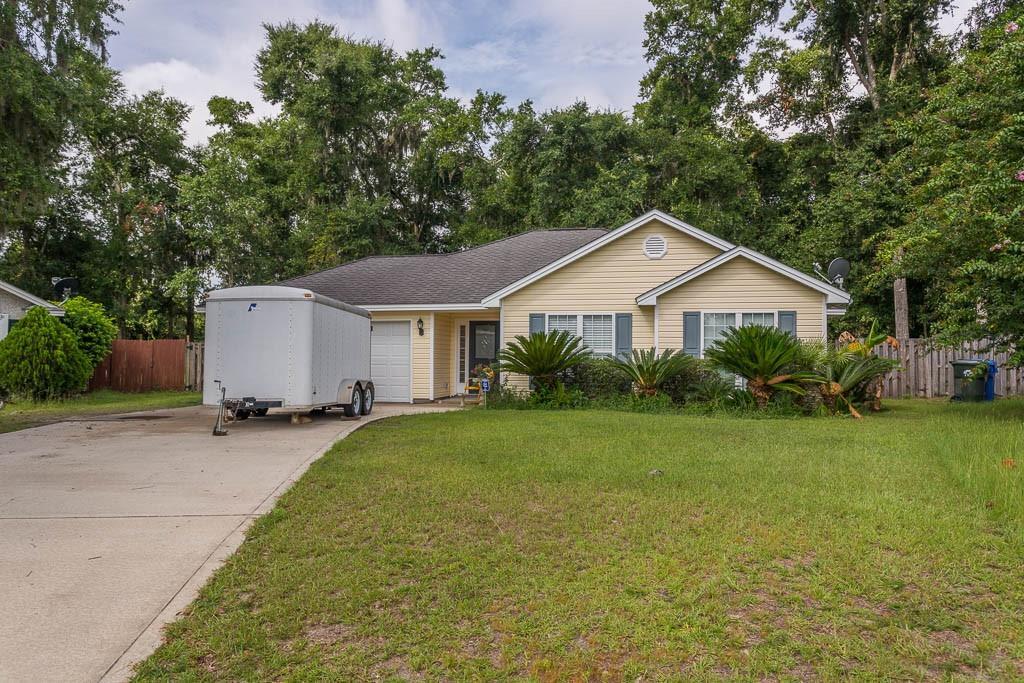 105 Bridgewater Cir in Brunswick, GA - Building Photo