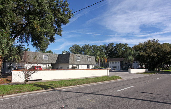 Devonshire Apartments in Plant City, FL - Foto de edificio - Building Photo