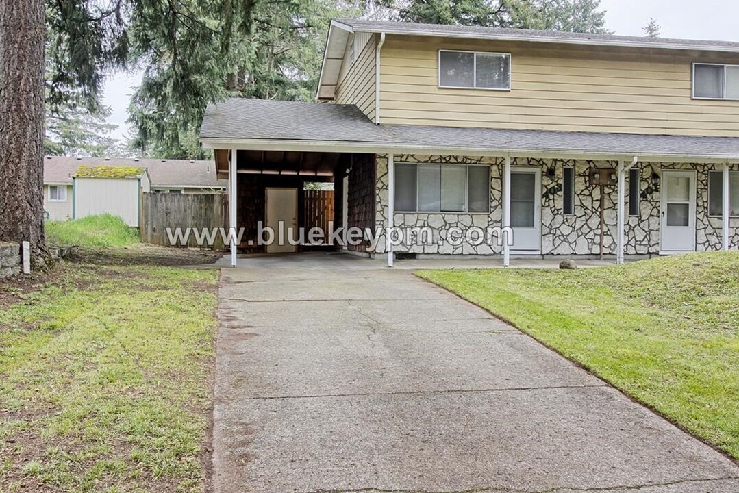 403 NE 147th Ave in Vancouver, WA - Building Photo