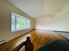 146 Woolsey Ave in Glen Cove, NY - Foto de edificio - Building Photo
