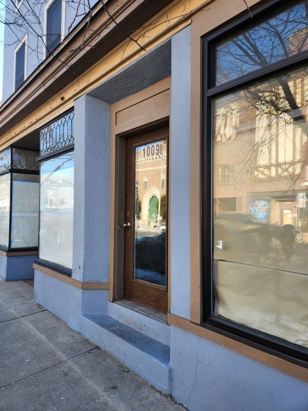 1009 Brown St in Peekskill, NY - Foto de edificio - Building Photo