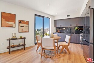 1110 Spaulding Ave in Los Angeles, CA - Building Photo