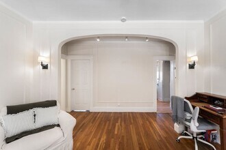 401 Washington St in Brookline, MA - Building Photo - Building Photo